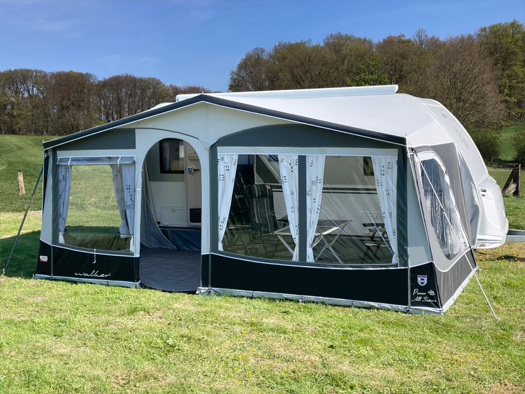 Walker Pioneer 240 All Season Easy-Door Caravanvoortent